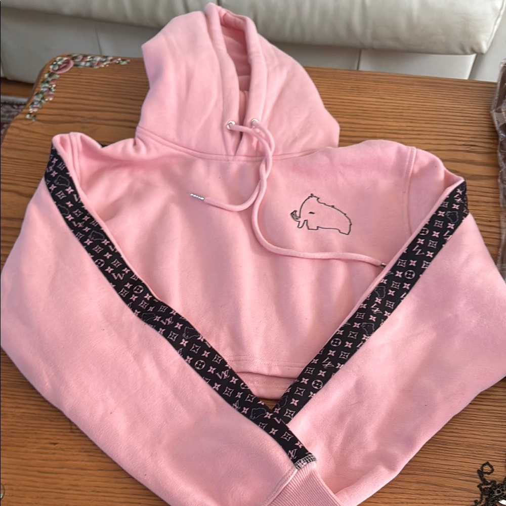 AUTHENTIC Wooli Vuitton Cropped Hoodie (M) brand new